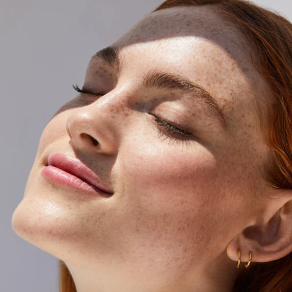 Clean Makeup for Sensitive Skin: What to Look For and What to Avoid