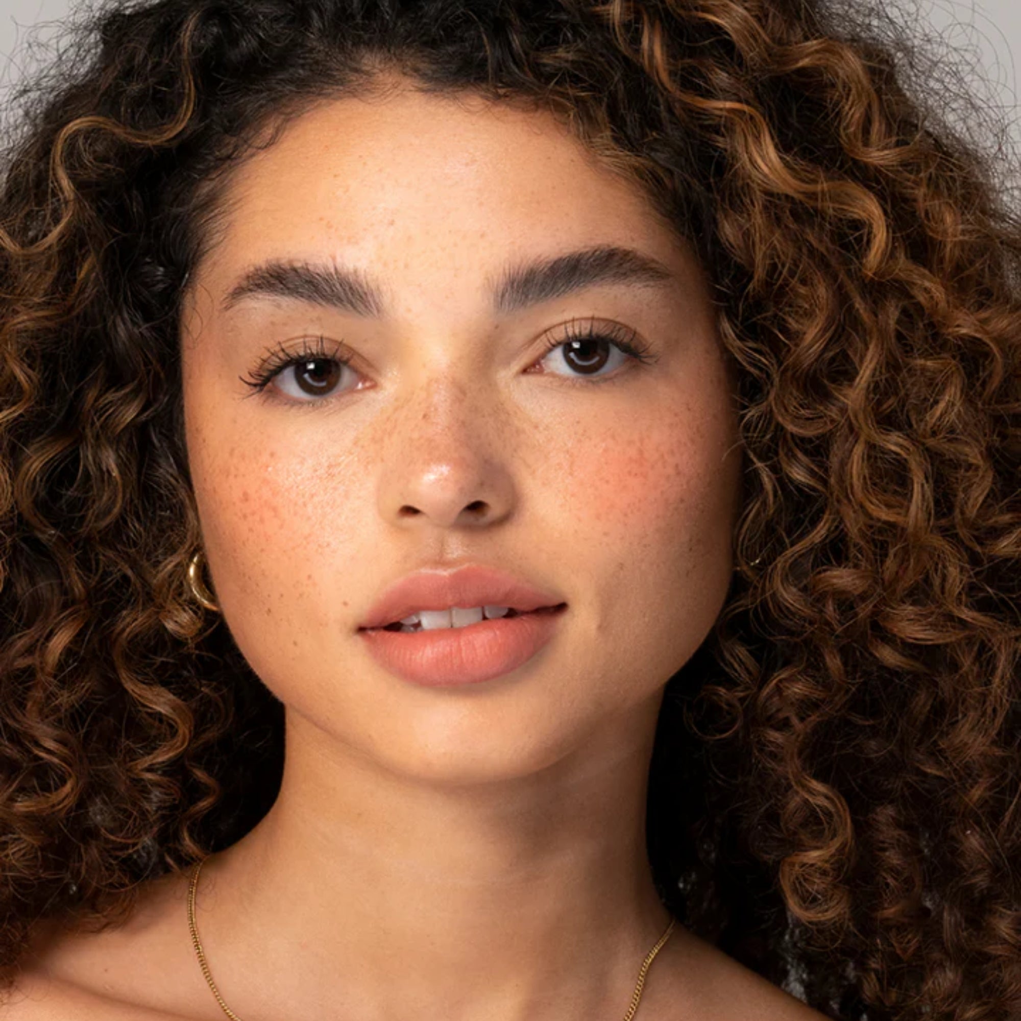 Wedding Guest Makeup: Looks for Every Dress Code