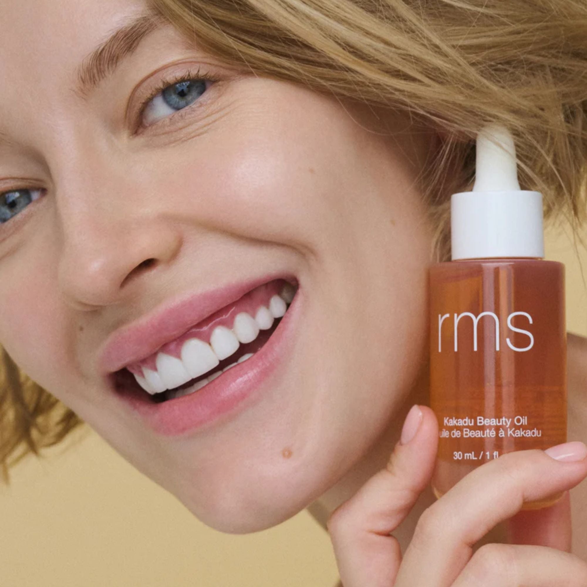 What Is Face Oil? Benefits, Types, and How It Works for Your Skin