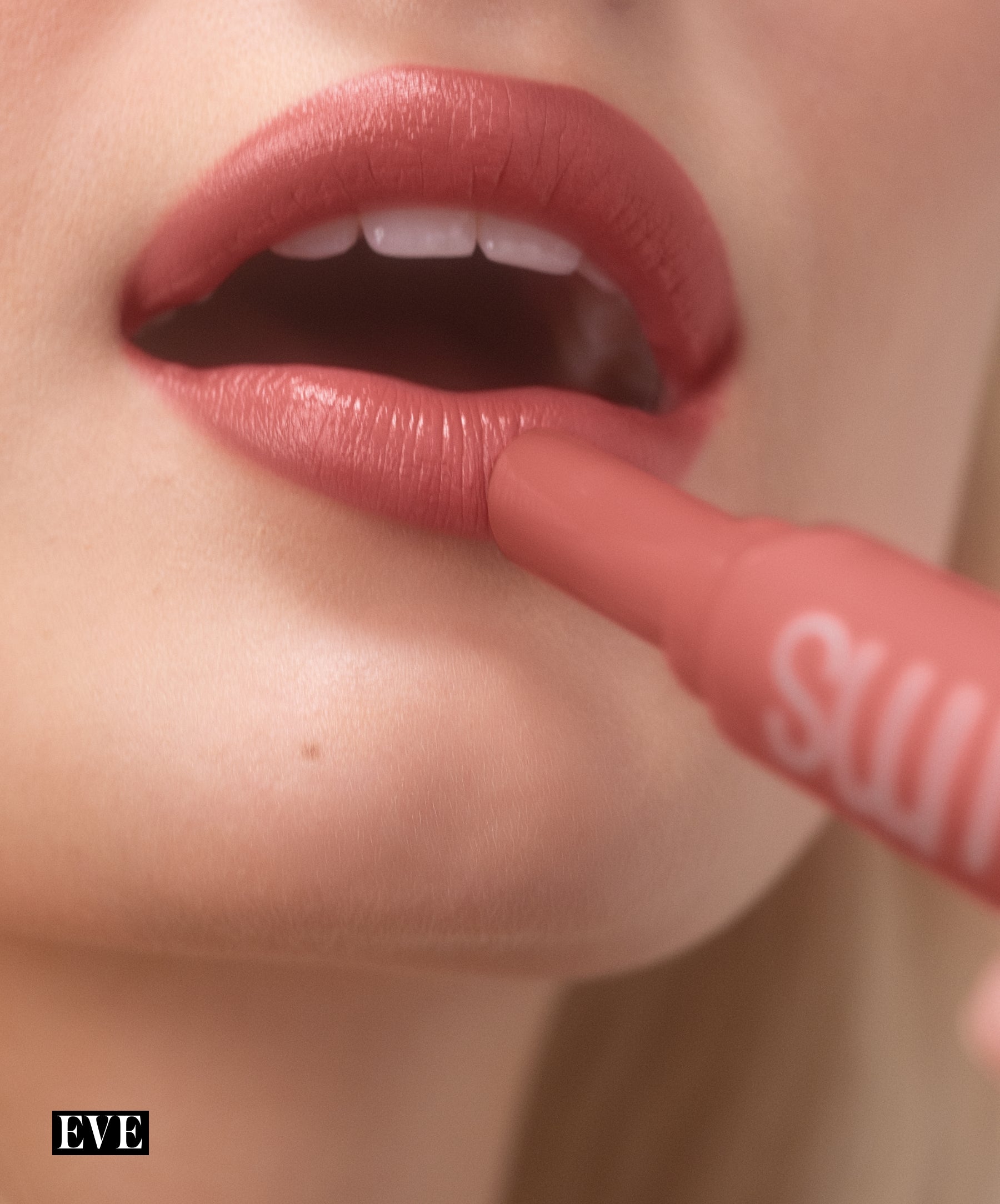 Legendary Serum Lipstick: The Nudes in shade Eve