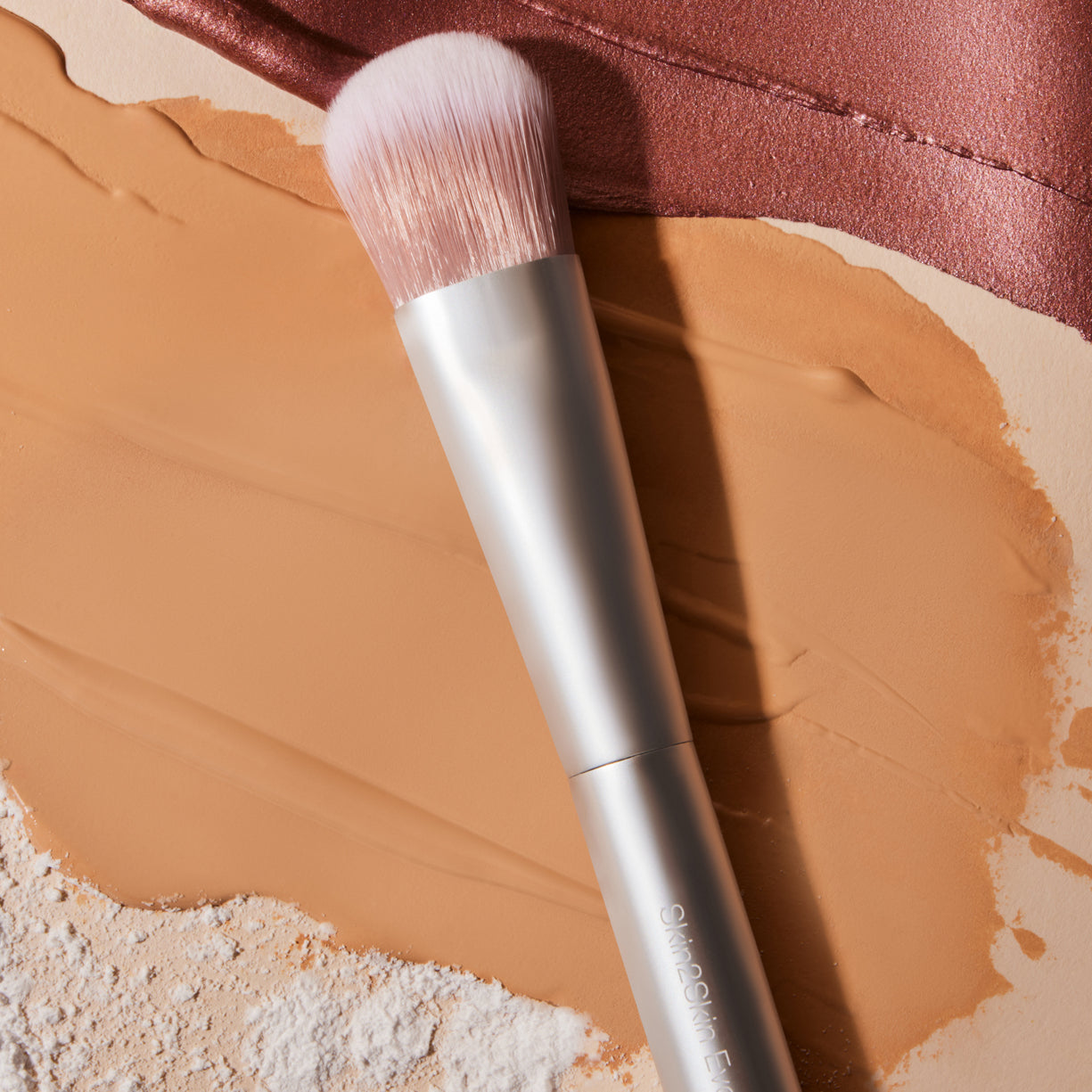 A Beginners Guide to Using Makeup Brushes: What You Need to Know