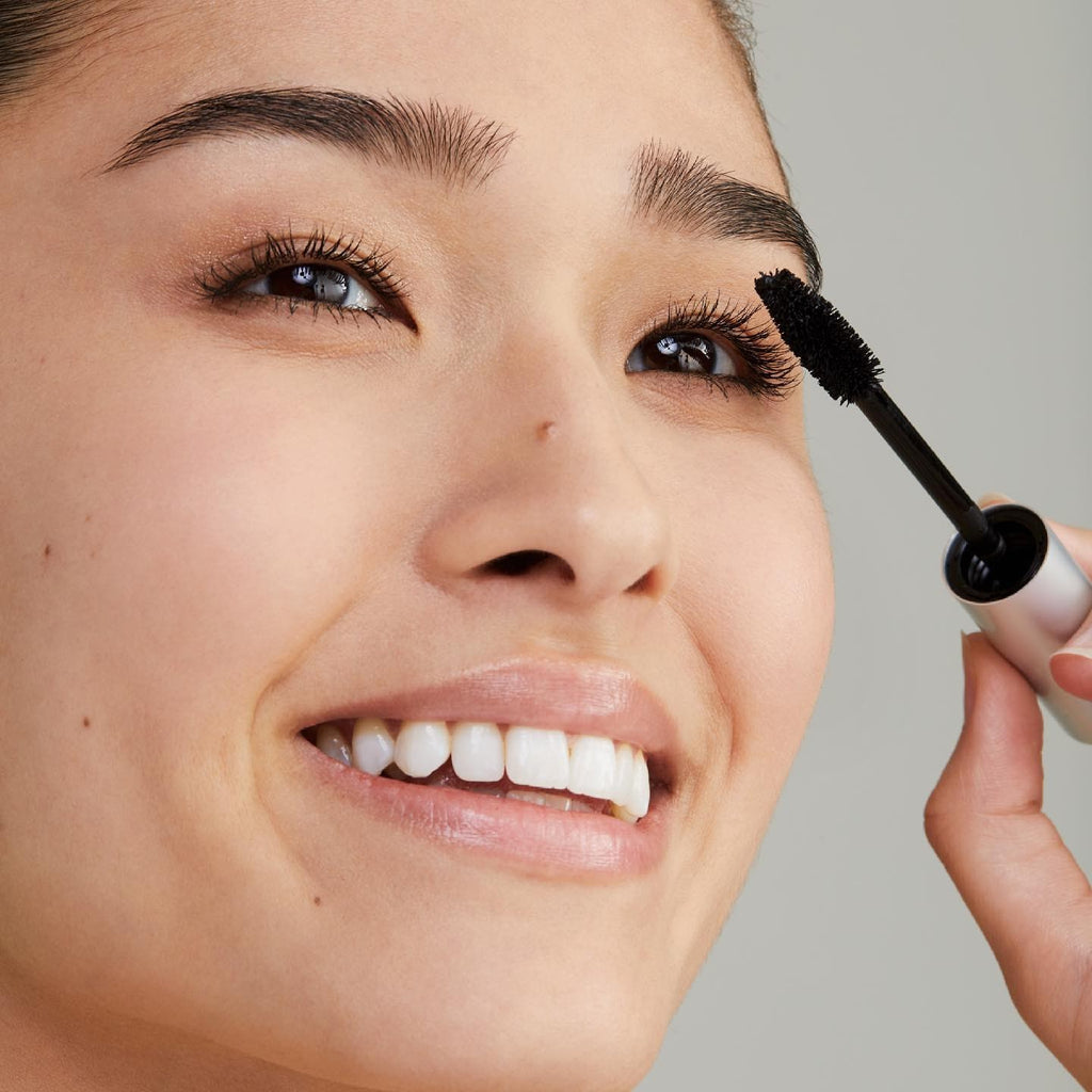 How To Grow Eyelashes: 4 Tips To Try