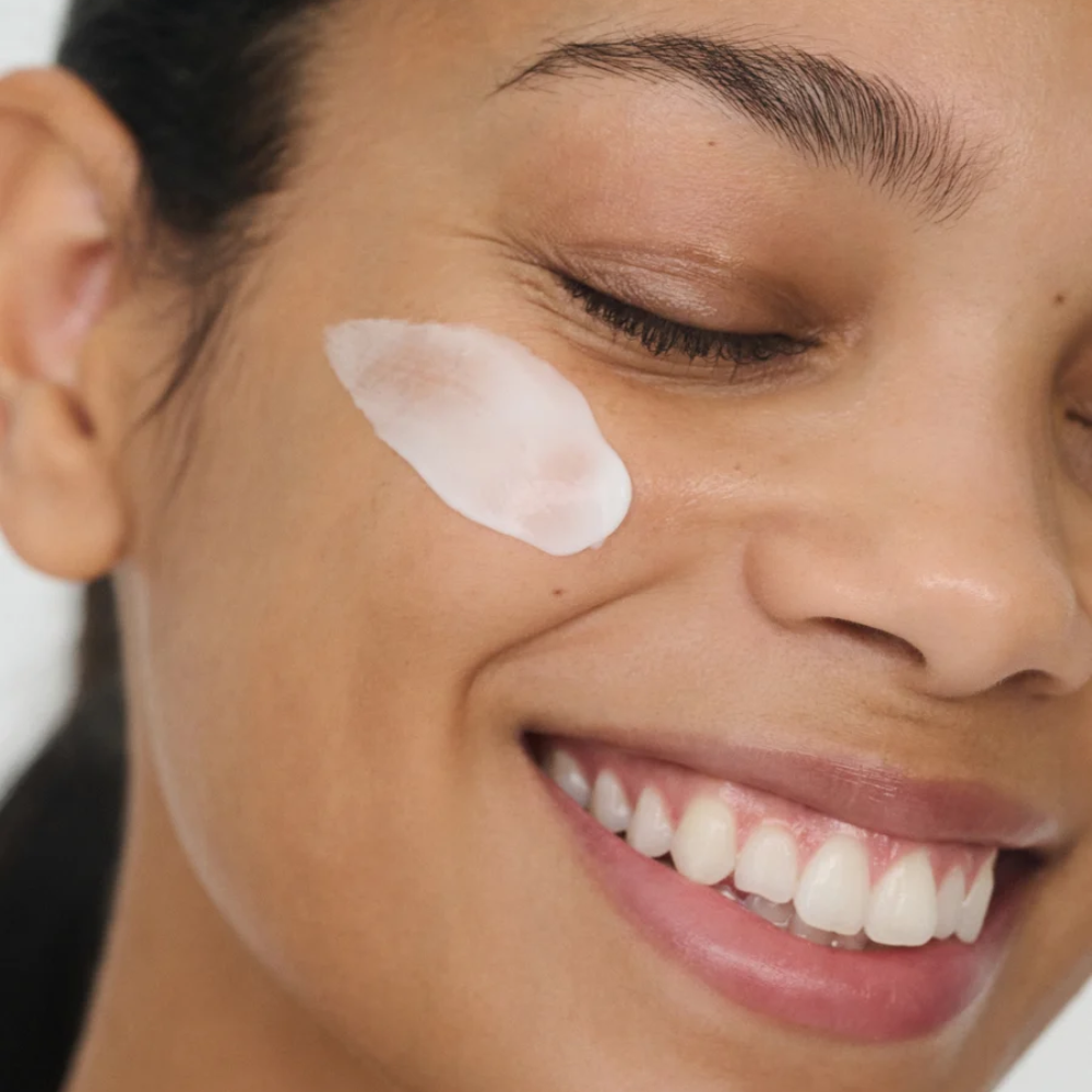 Silica for Skin: Benefits, Uses and How It Improves Skin Health