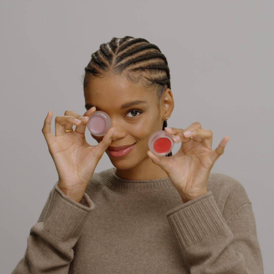 A Clean Sweep: Apply Your Blush Like A Pro